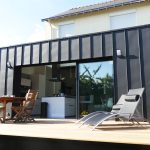 Renovation d'una maison avec extension zinc