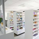 Photo transformation batiment en Pharmacie